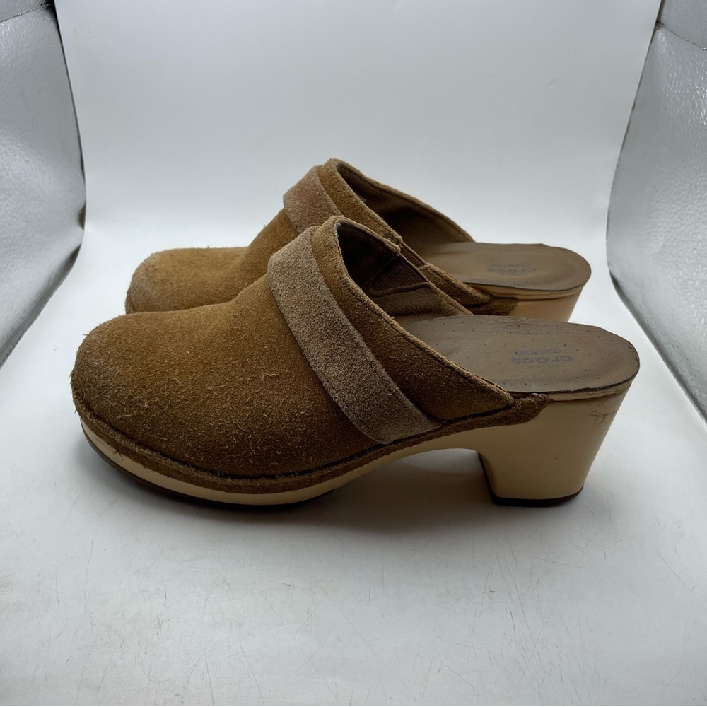 Crocs Sarah Women's Tan Suede Clogs size 5